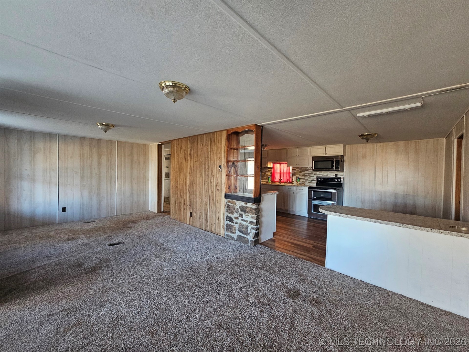 20601 Coffee Hollow Road Property Photo 2