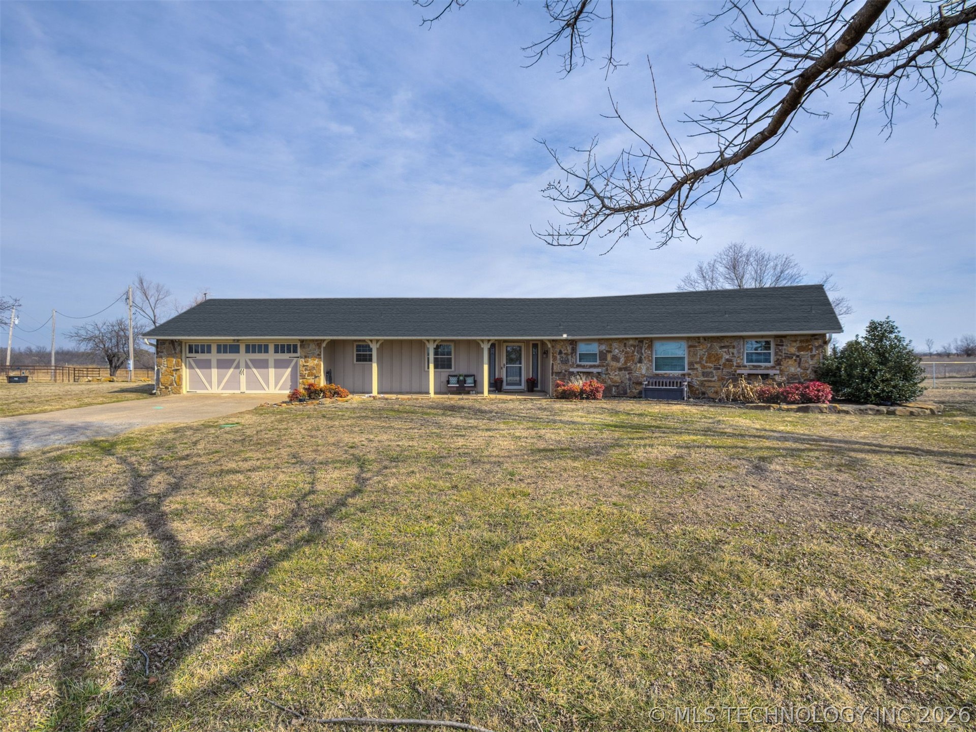 23990 N 4028 Drive Property Photo 2