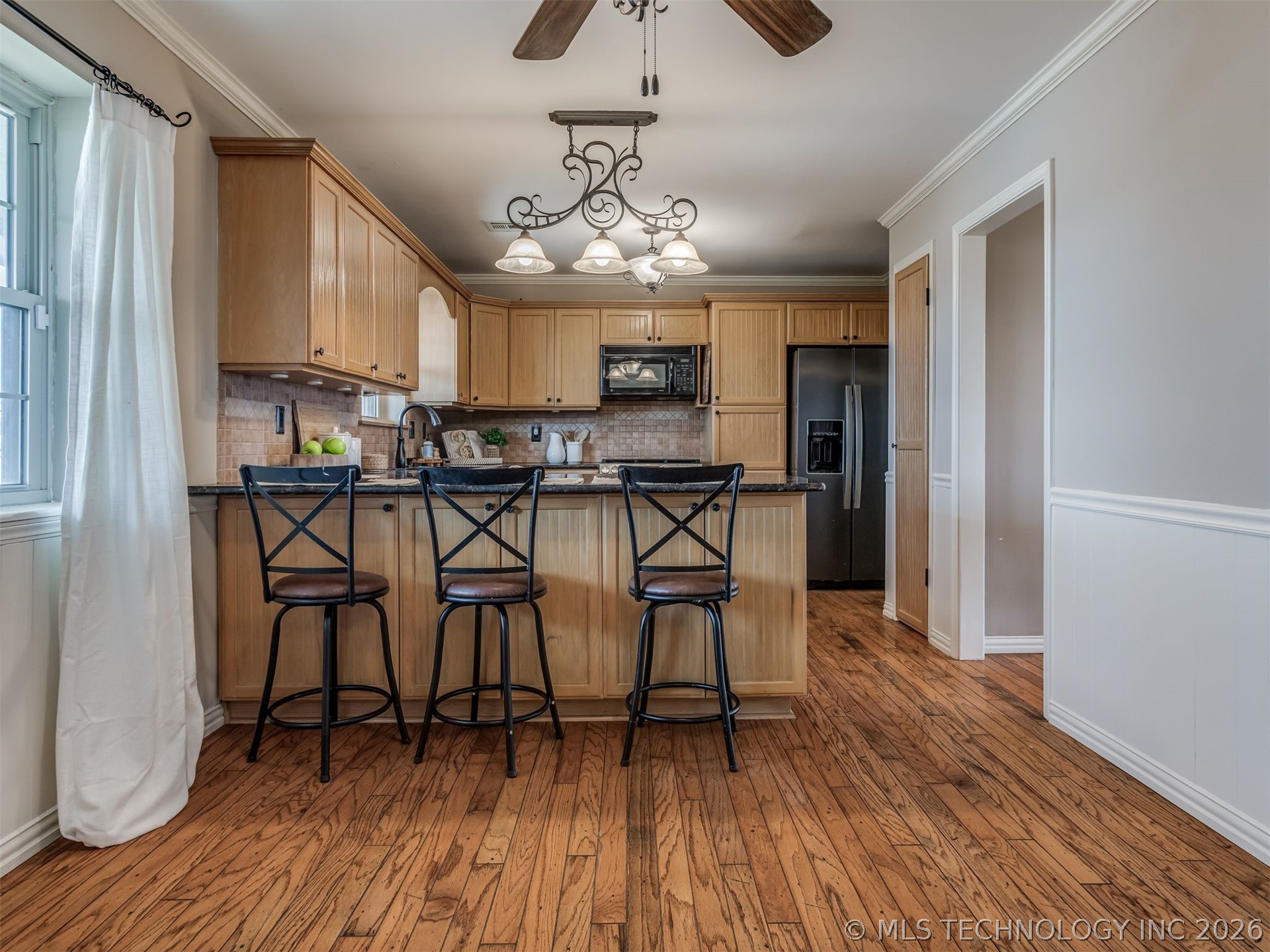 23990 N 4028 Drive Property Photo 6