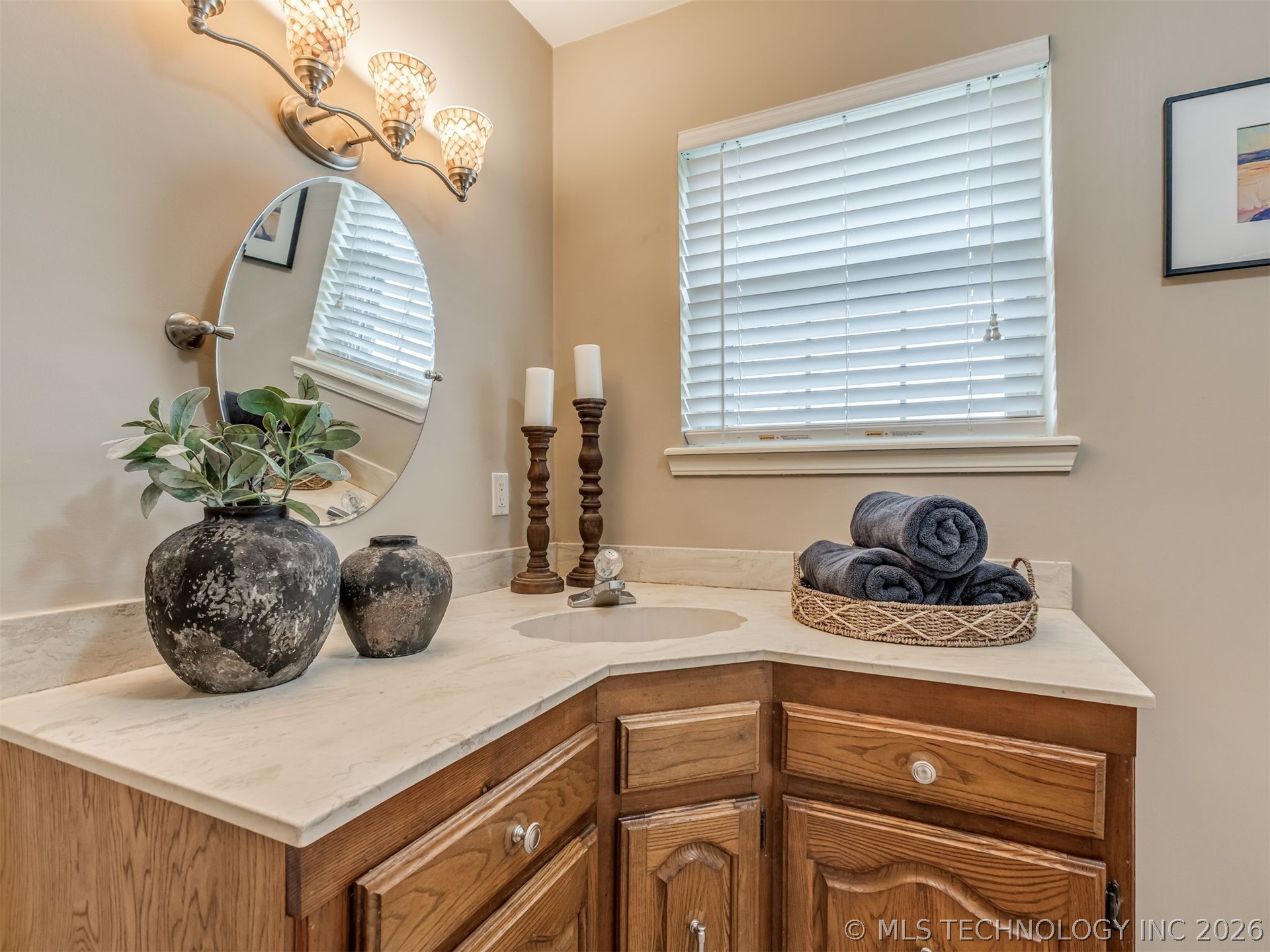 23990 N 4028 Drive Property Photo 28