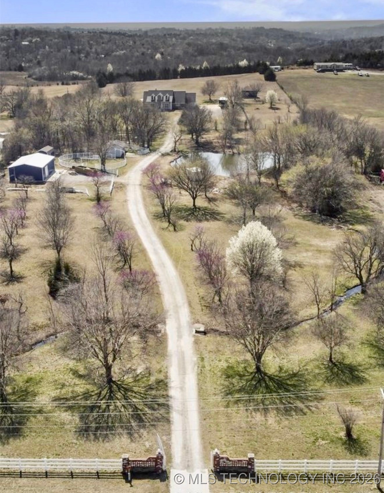 19950 W Hwy 33 Road Property Photo 4