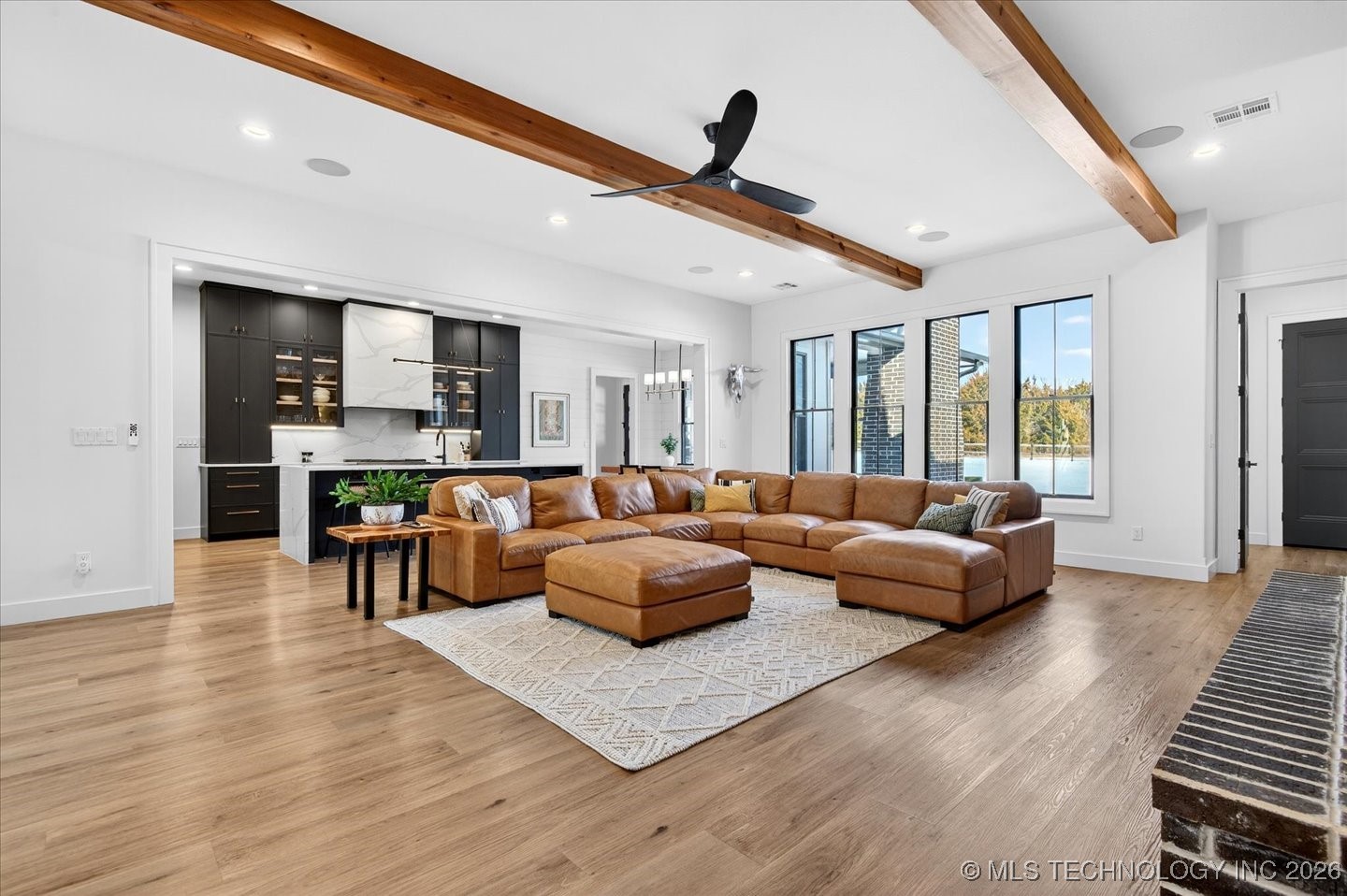 22800 N 3972 Drive Property Photo 12