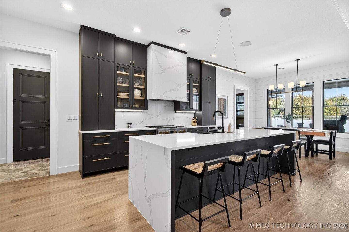 22800 N 3972 Drive Property Photo 16