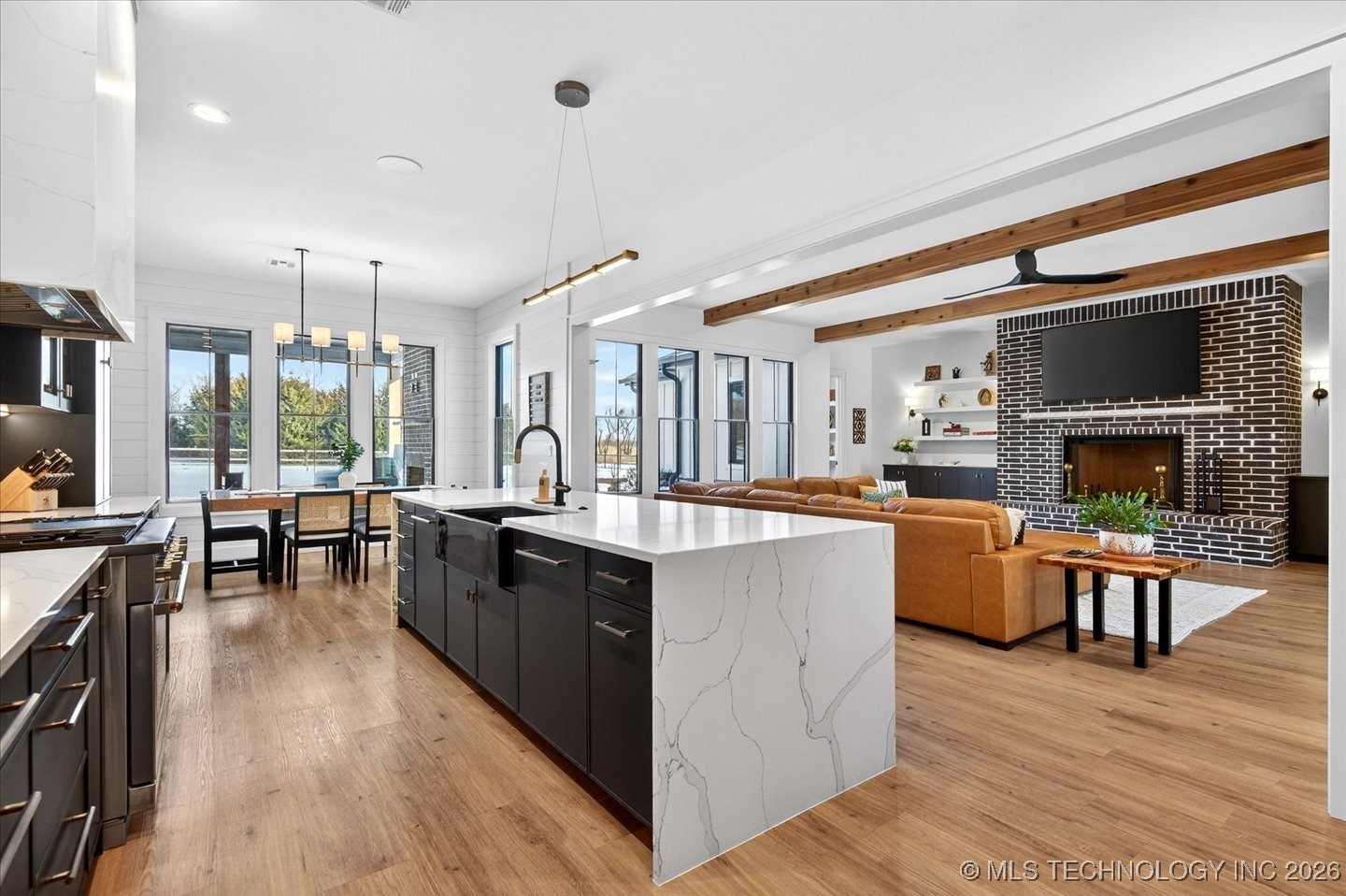 22800 N 3972 Drive Property Photo 17