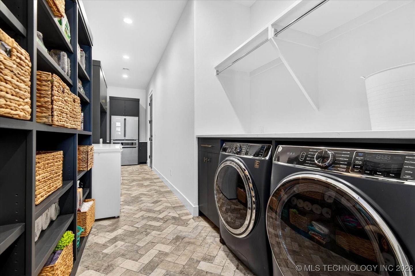 22800 N 3972 Drive Property Photo 28