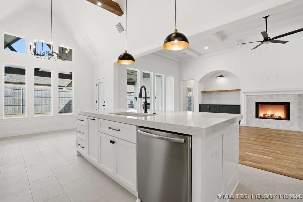 16805 E 43rd Street Property Photo 12