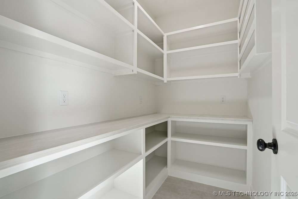 16805 E 43rd Street Property Photo 16