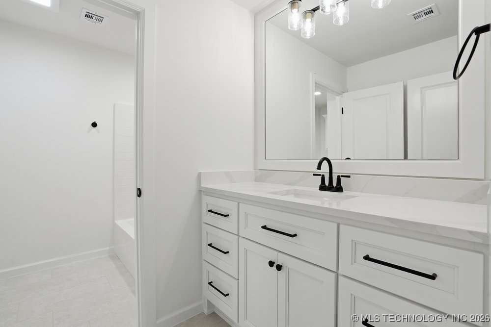 16805 E 43rd Street Property Photo 22