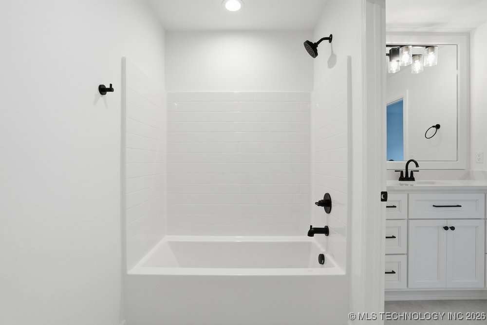 16805 E 43rd Street Property Photo 23