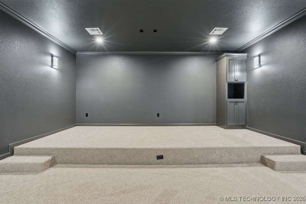 16805 E 43rd Street Property Photo 28