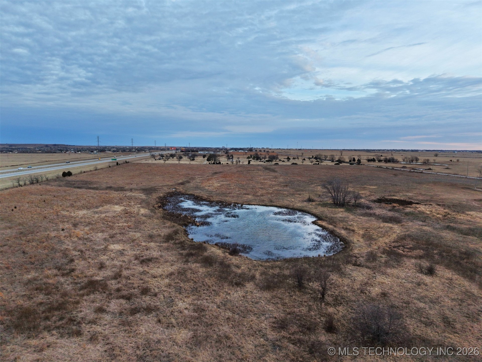 12110 N Yale Avenue Property Photo 6