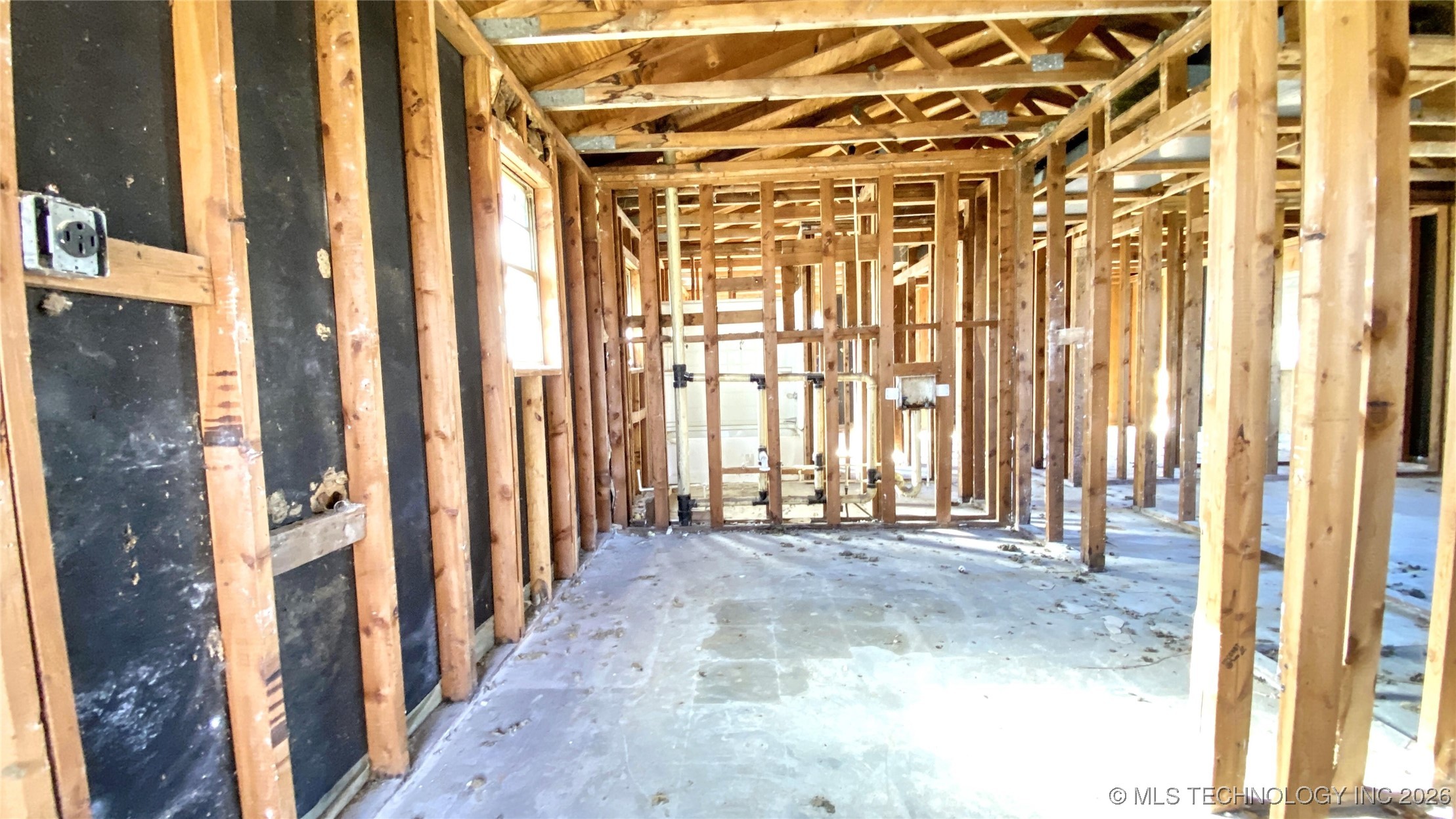 465880 E 861 Road Property Photo 4