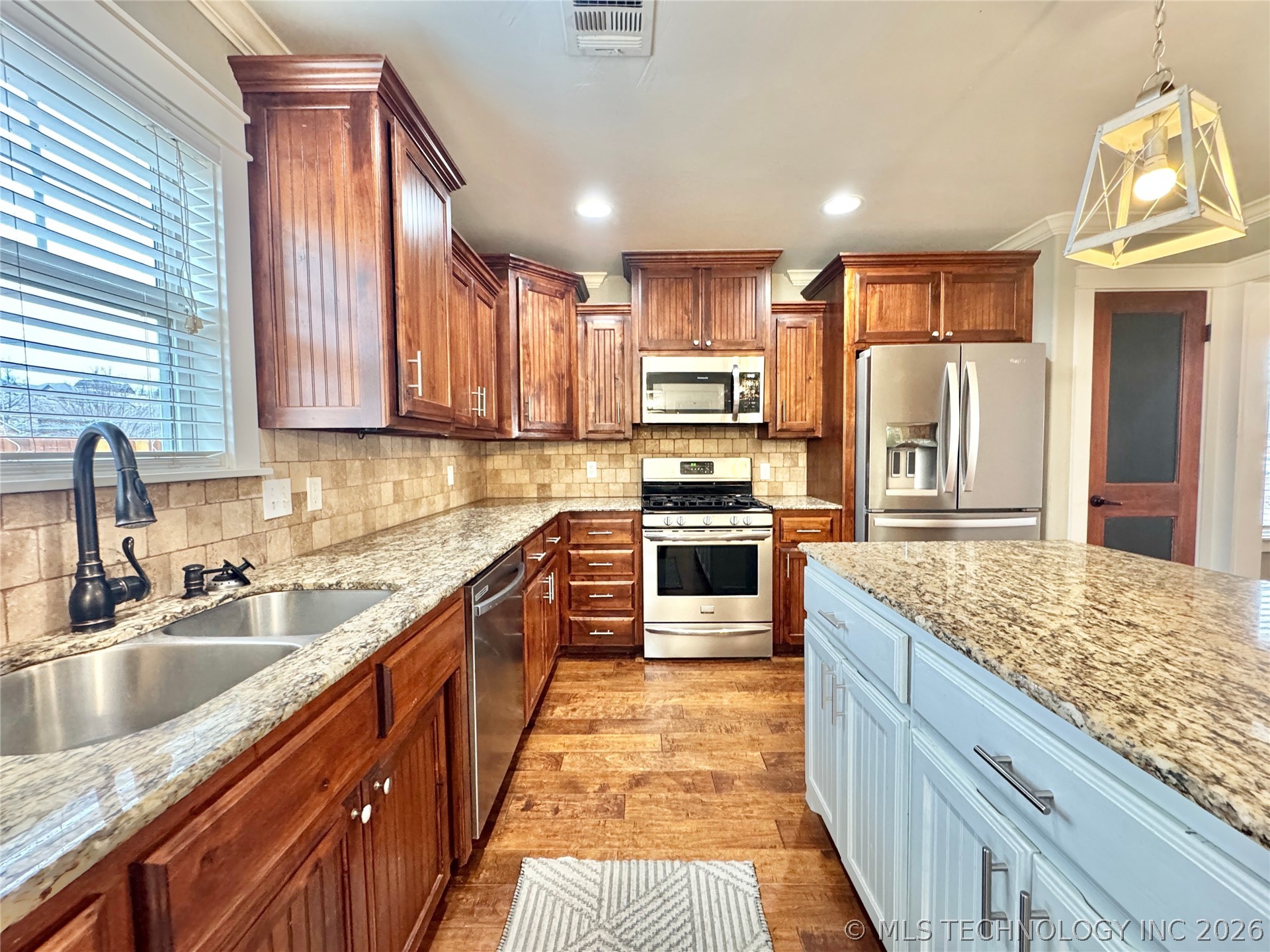 3722 Lexington Avenue Property Photo 22