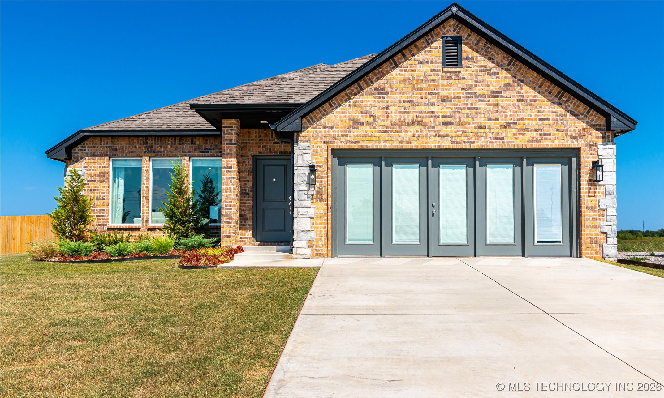 15203 E 40th Place S Property Photo 1