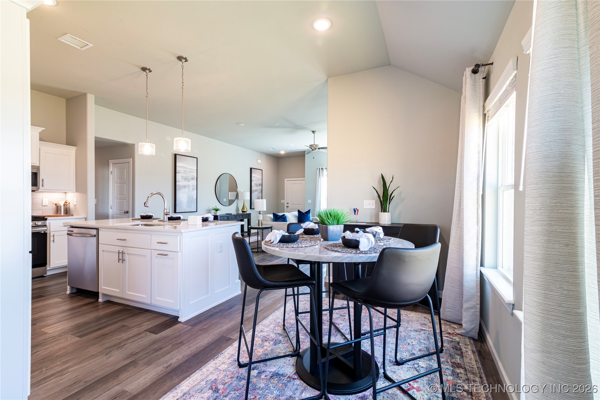 15203 E 40th Place S Property Photo 10