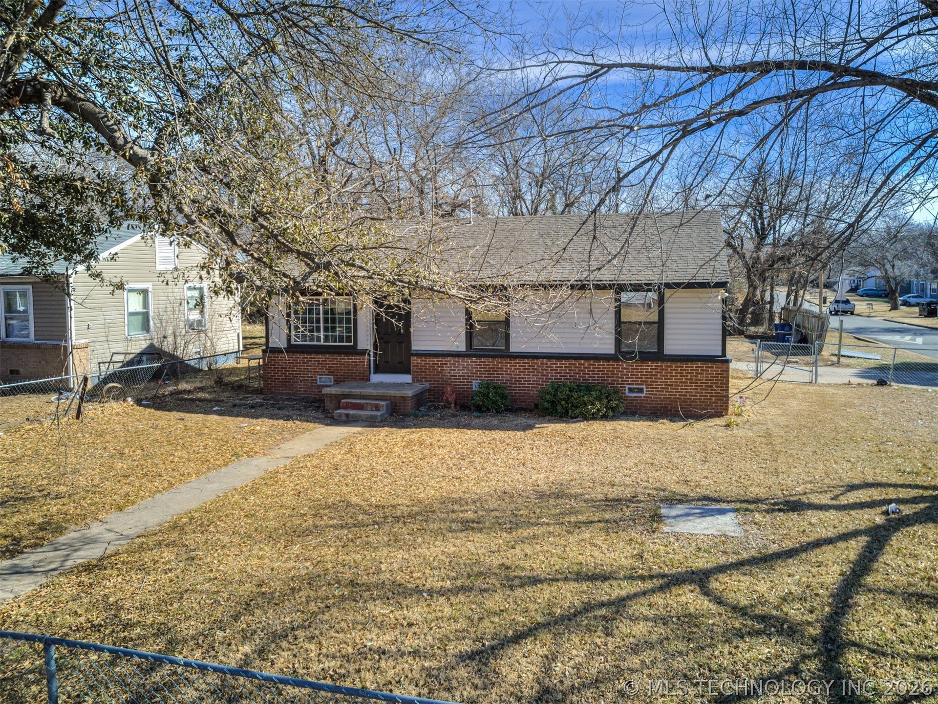 4303 N Frankfort Place Property Photo 4