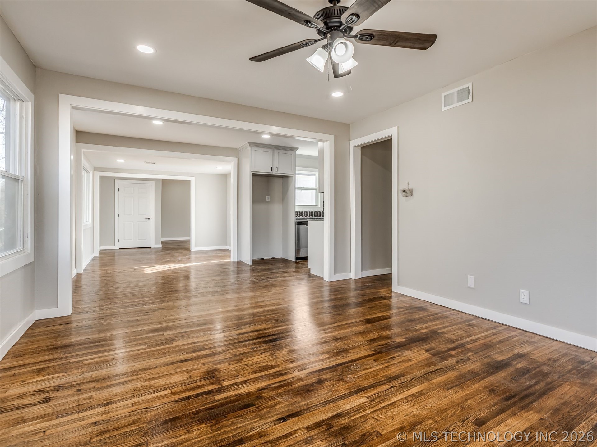 4303 N Frankfort Place Property Photo 9