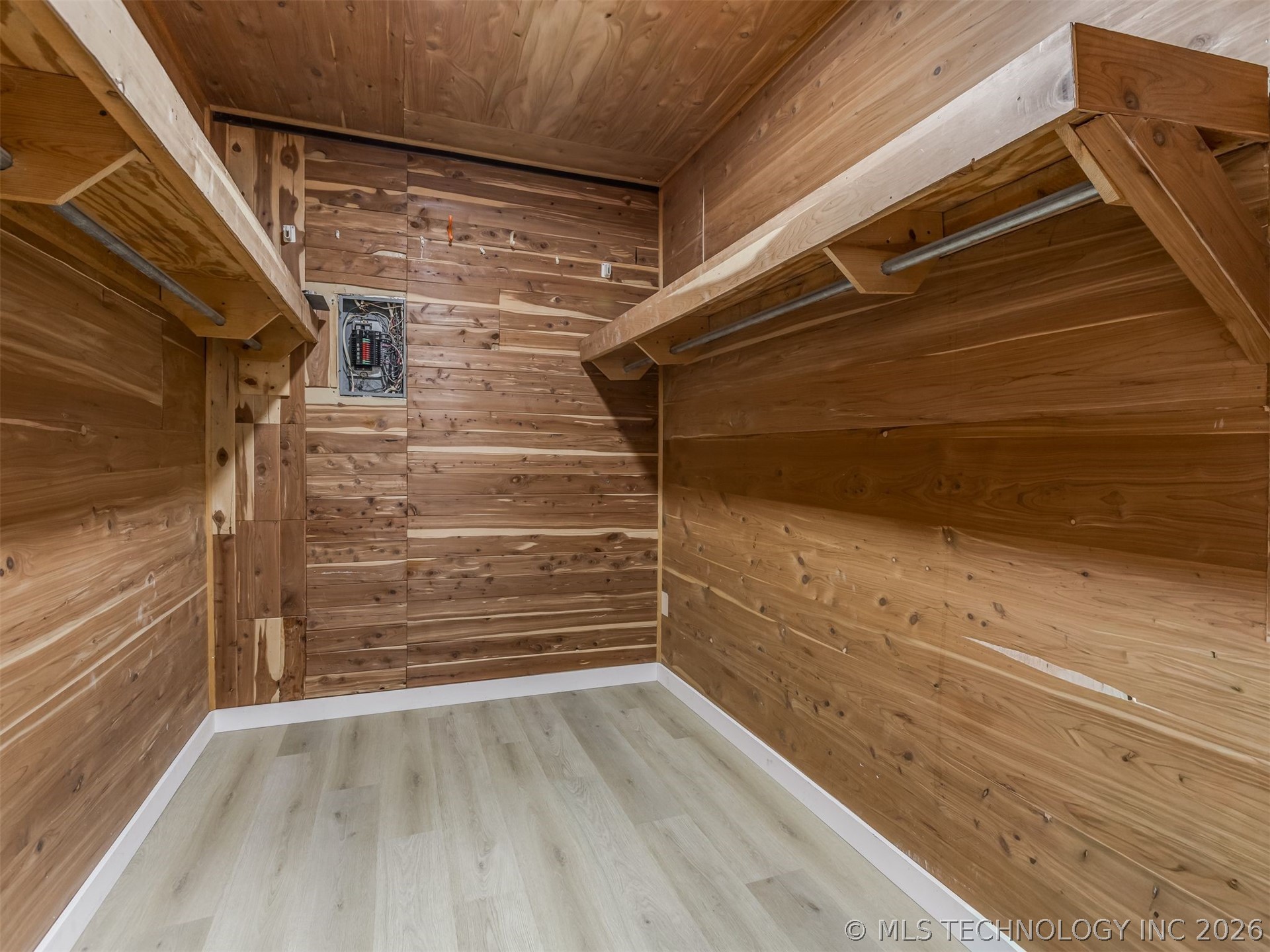 4303 N Frankfort Place Property Photo 28