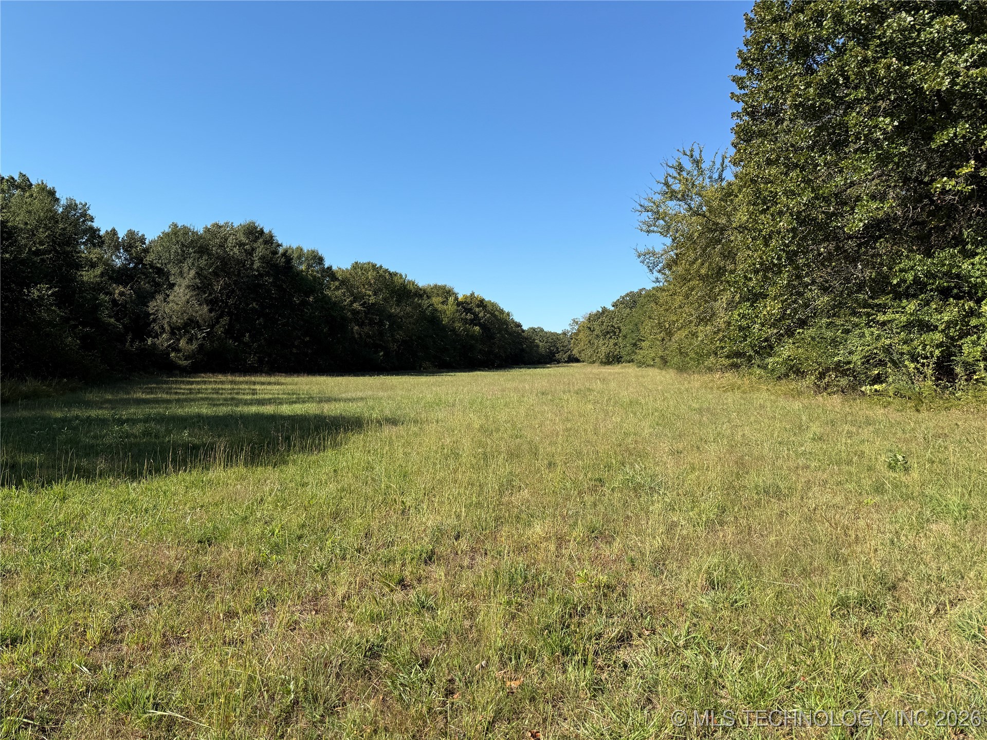 468504 E 1080 Road Property Photo 4