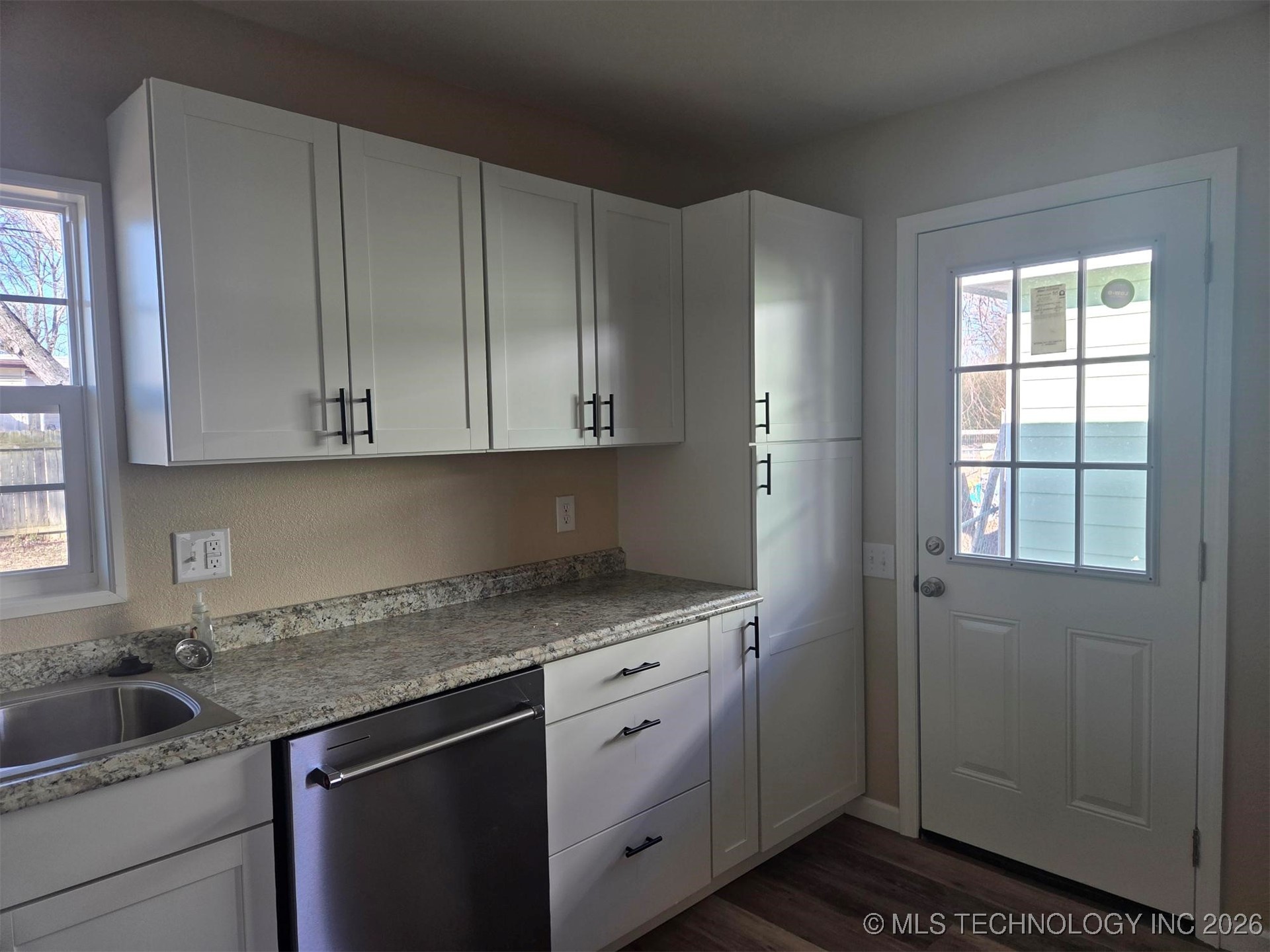 117 Mockingbird Lane Property Photo 6