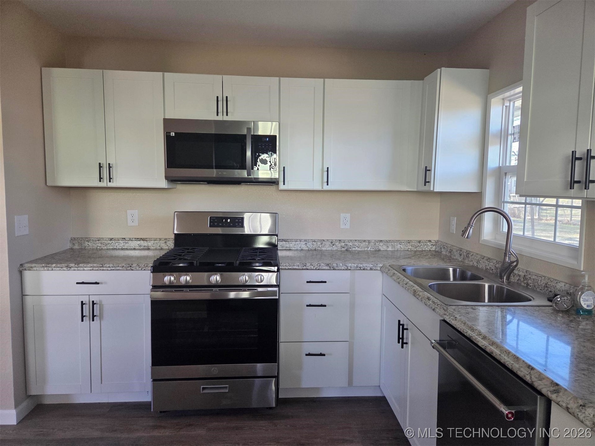 117 Mockingbird Lane Property Photo 7