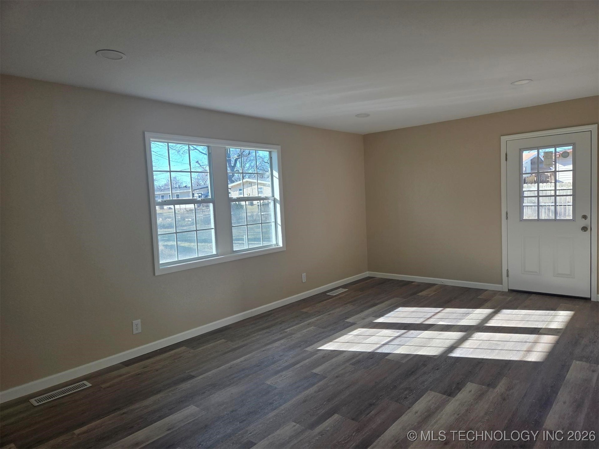 117 Mockingbird Lane Property Photo 8