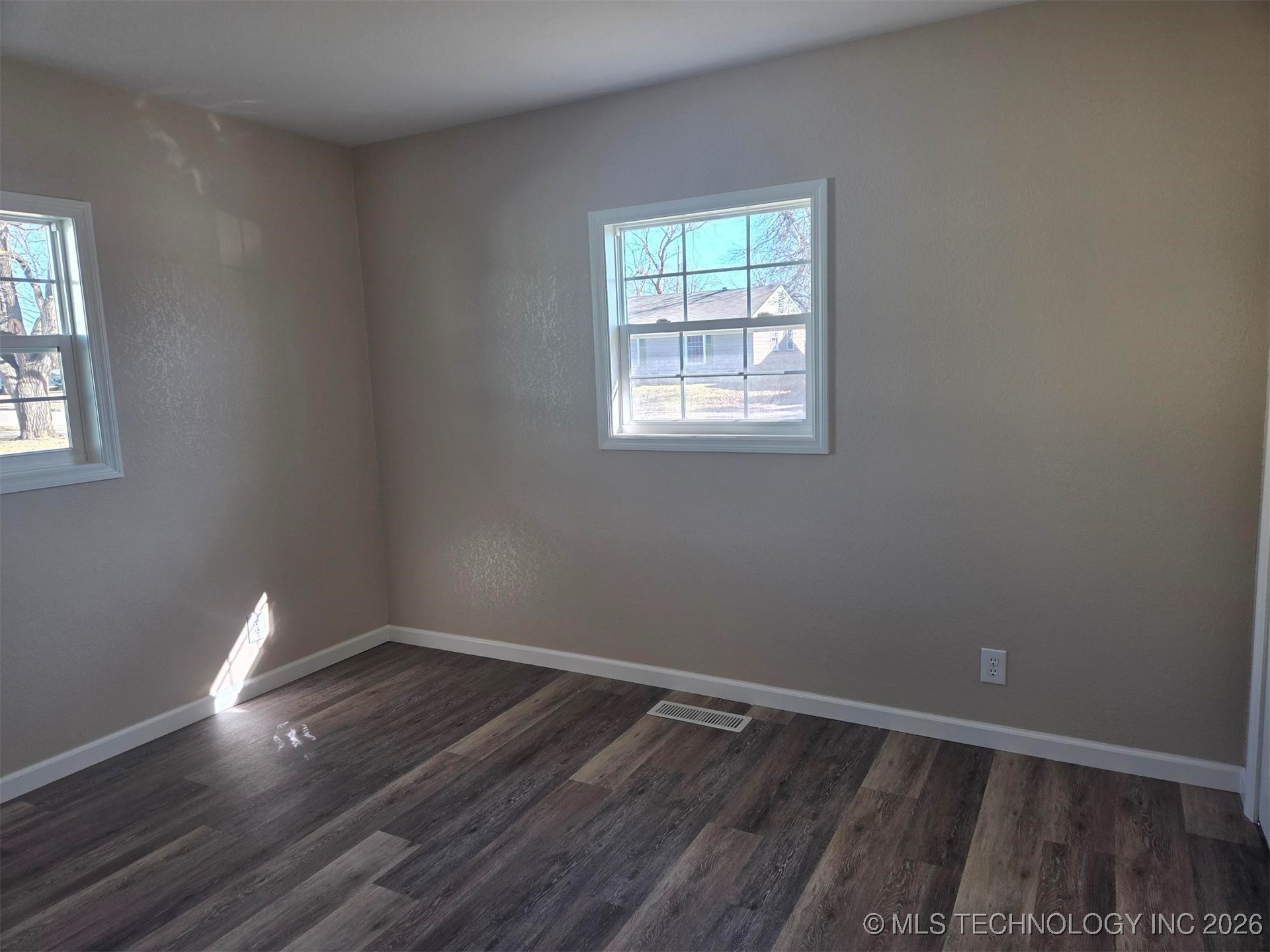 117 Mockingbird Lane Property Photo 12