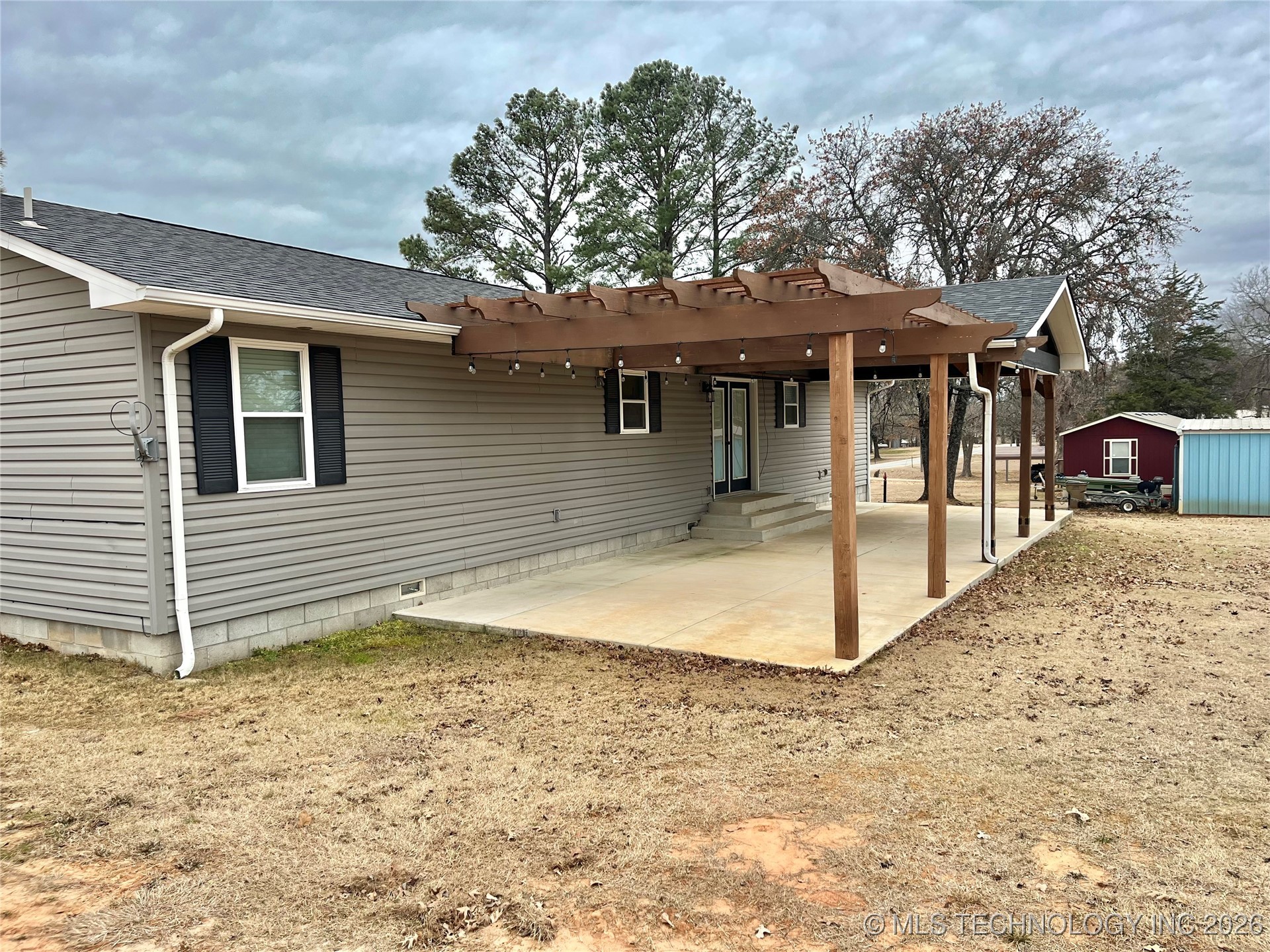 2163 Paradise Road Property Photo 3