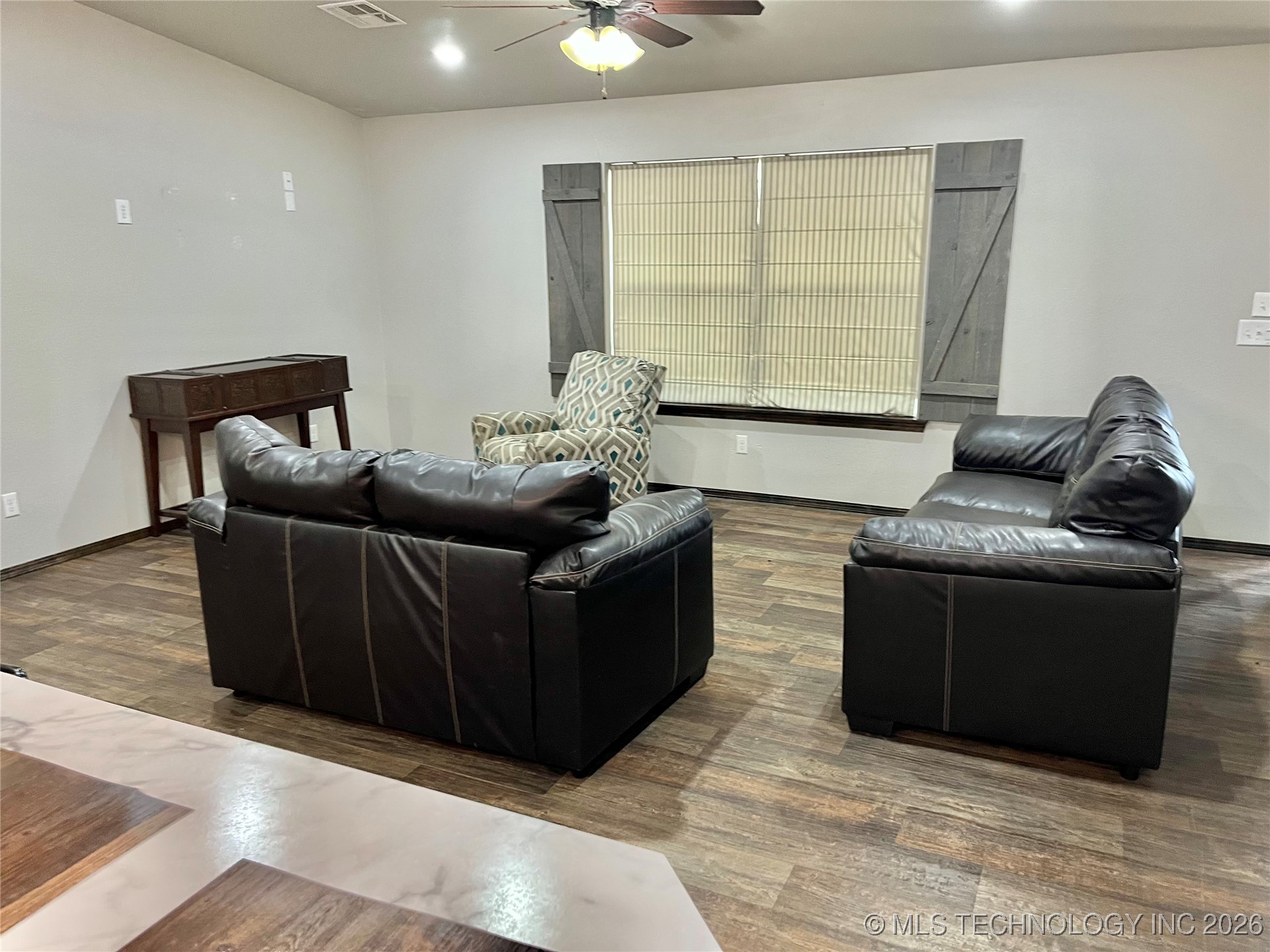 2163 Paradise Road Property Photo 8