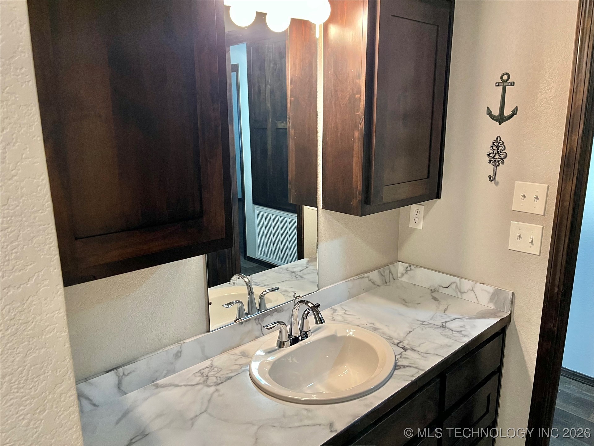 2163 Paradise Road Property Photo 15