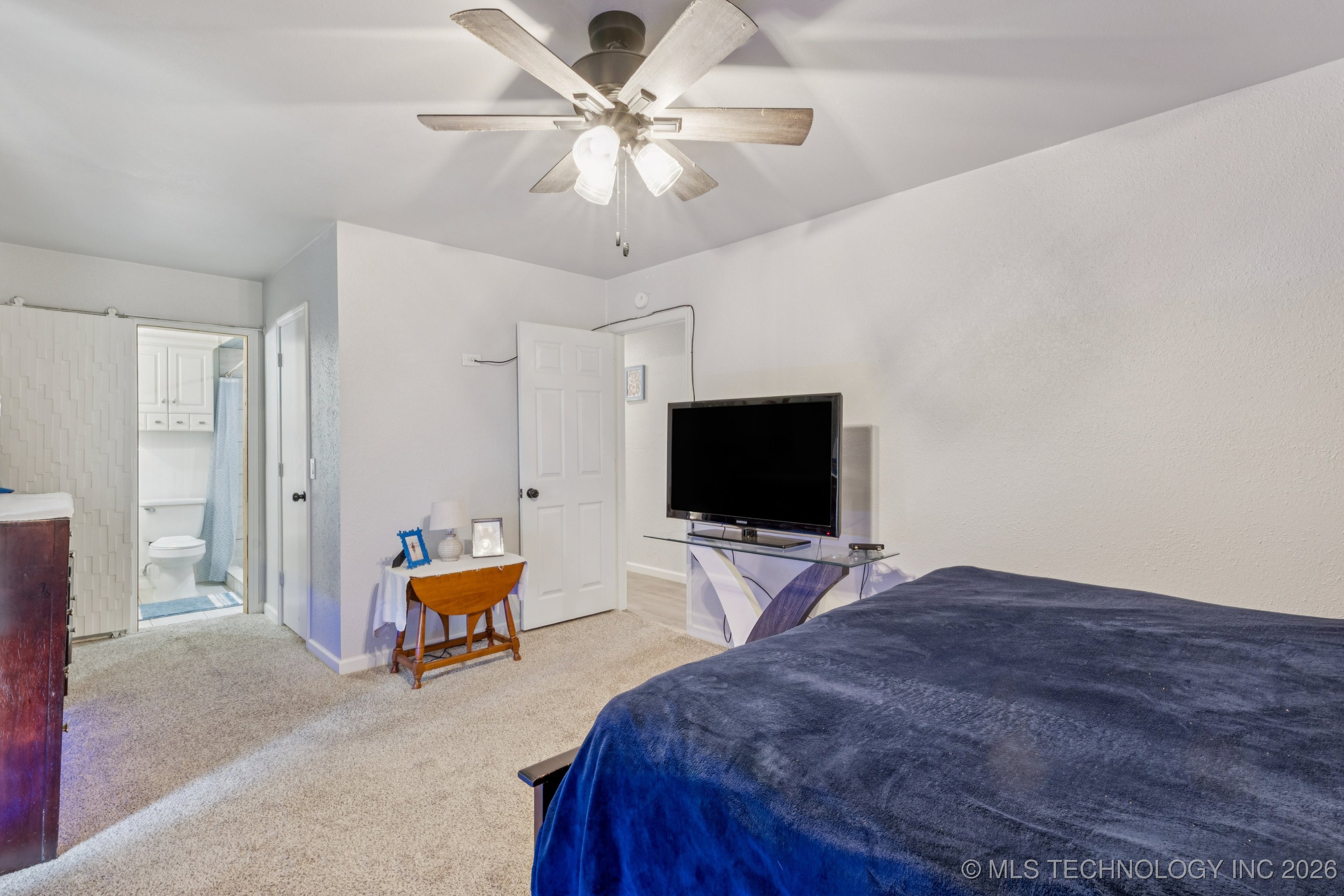 2700 E El Paso Street Property Photo 9