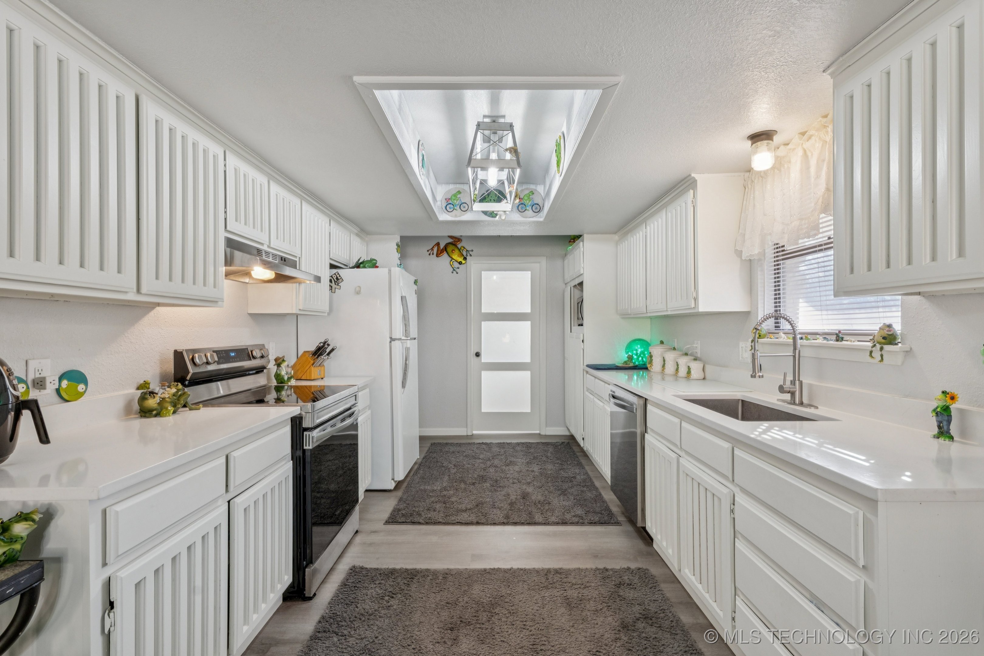 2700 E El Paso Street Property Photo 13