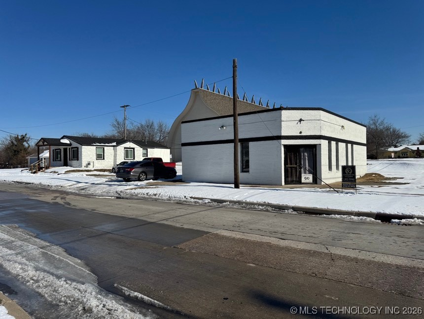 1001 E Pine Street Property Photo 5