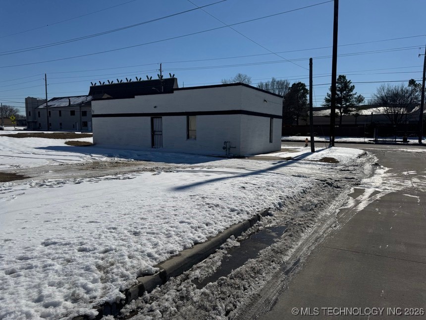 1001 E Pine Street Property Photo 6