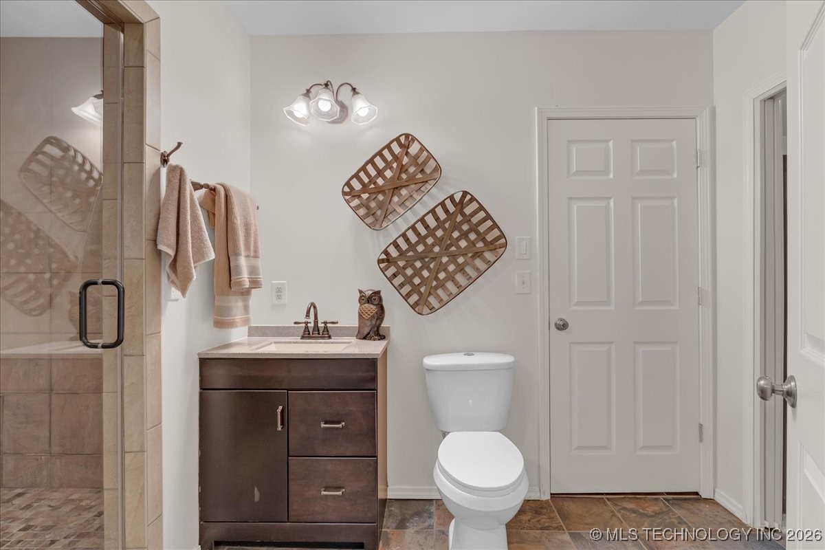 1122 E 144th Place Property Photo 17