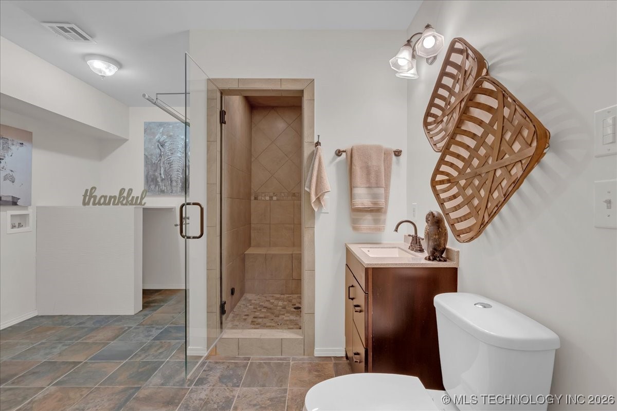 1122 E 144th Place Property Photo 19