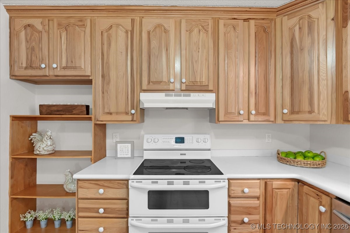 1122 E 144th Place Property Photo 25