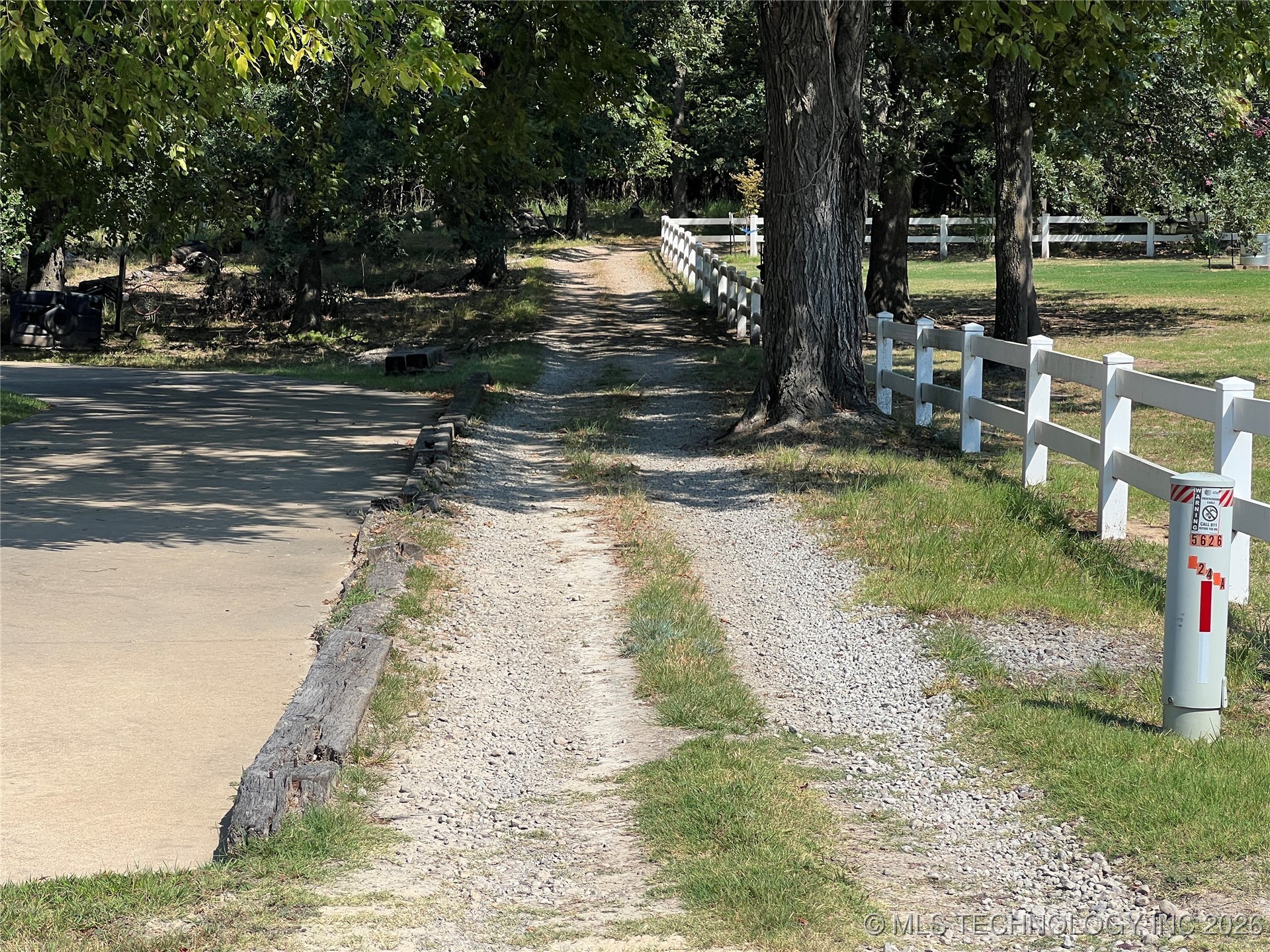 4189 Road Property Photo 5