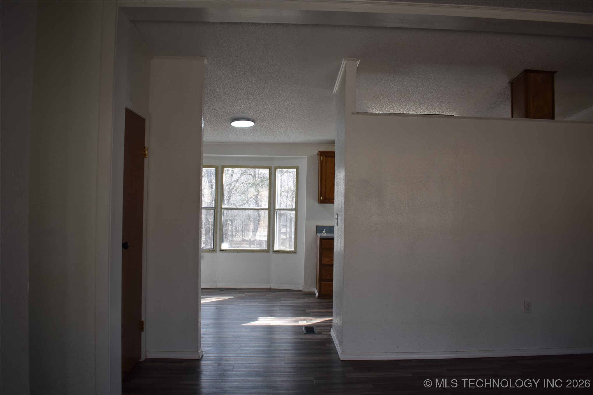 18998 W Woodhaven Drive Property Photo 3