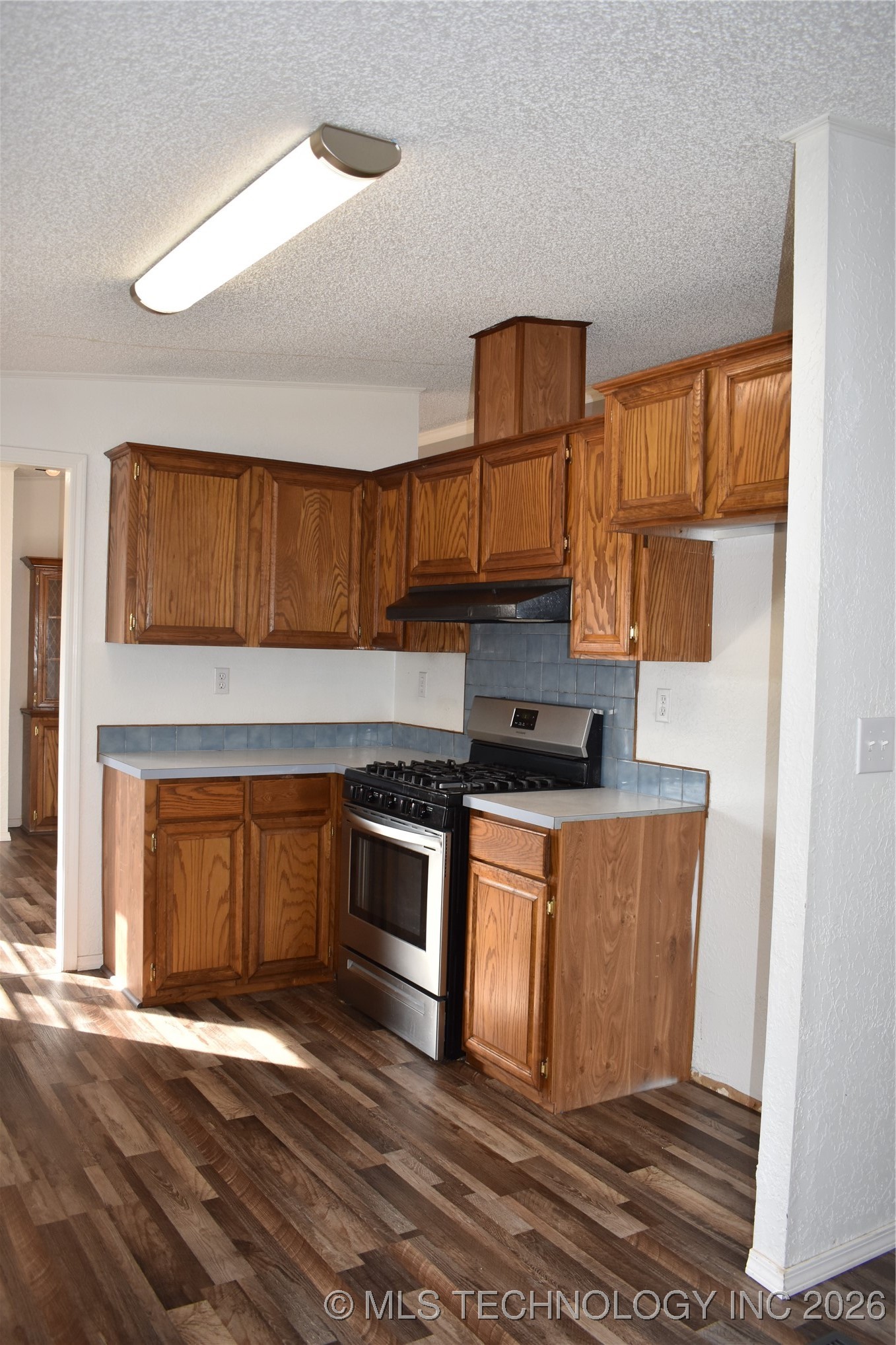 18998 W Woodhaven Drive Property Photo 9