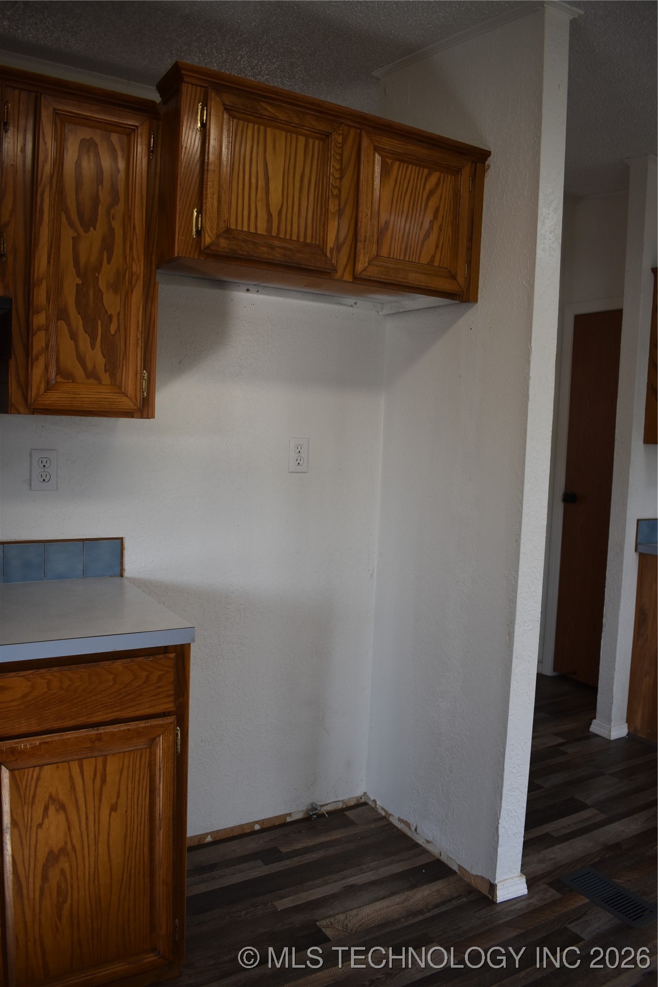 18998 W Woodhaven Drive Property Photo 10