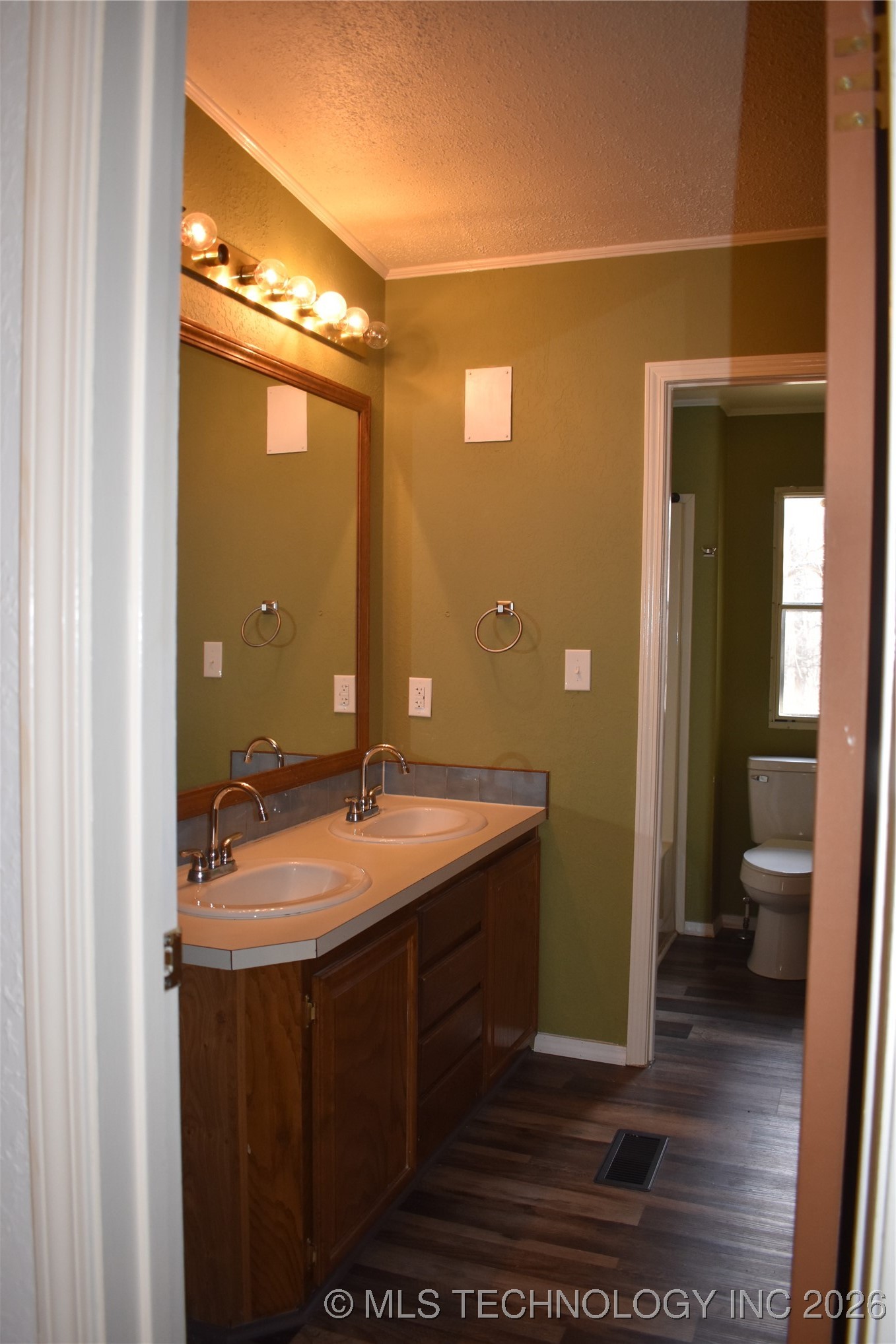 18998 W Woodhaven Drive Property Photo 28