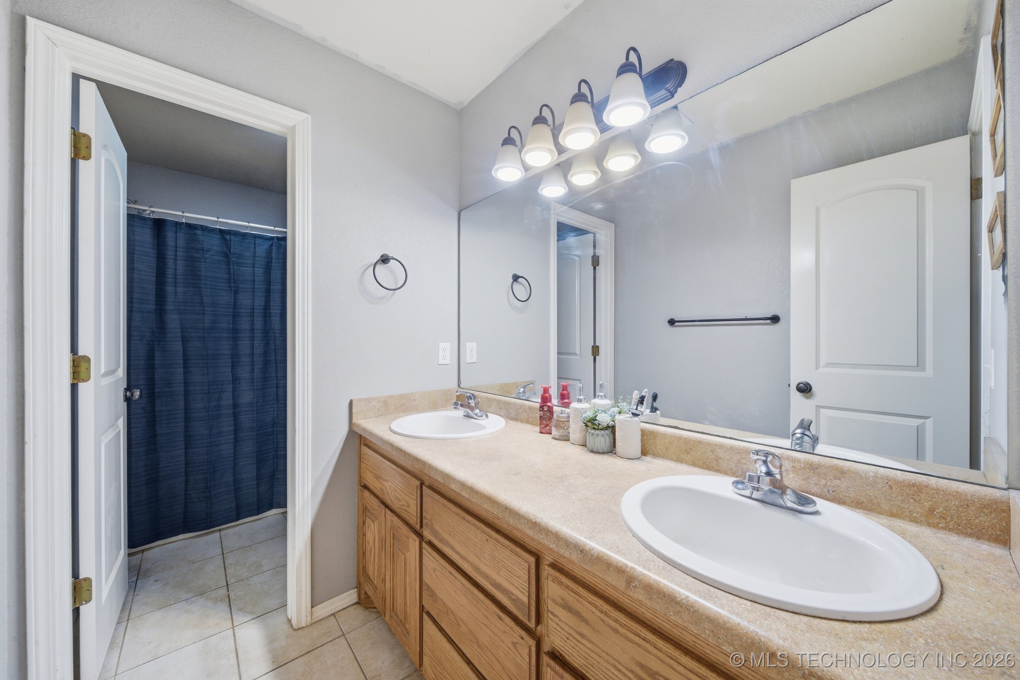 107 E 116th Place Property Photo 21