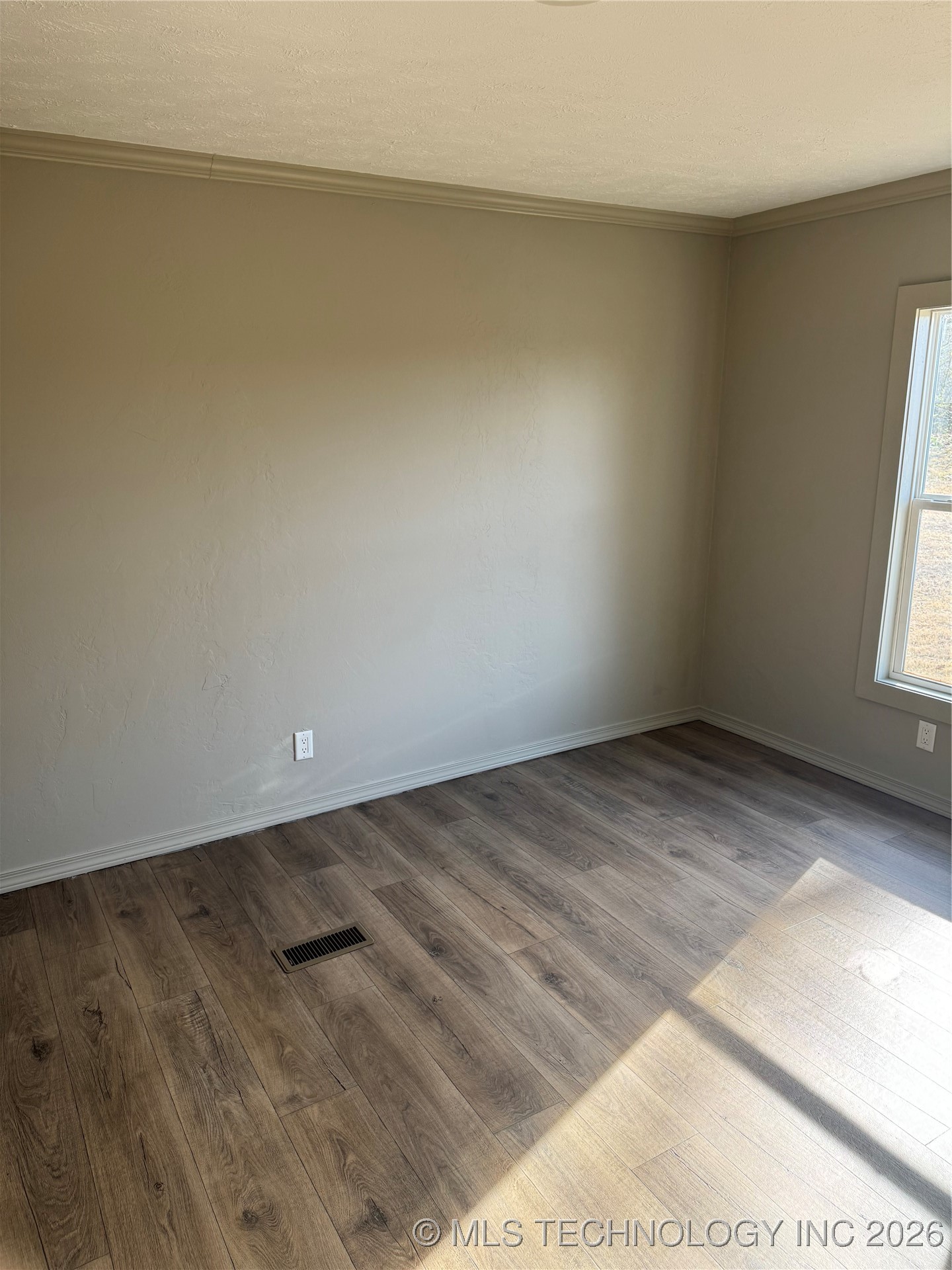 5501 E 81st Street N Property Photo 17