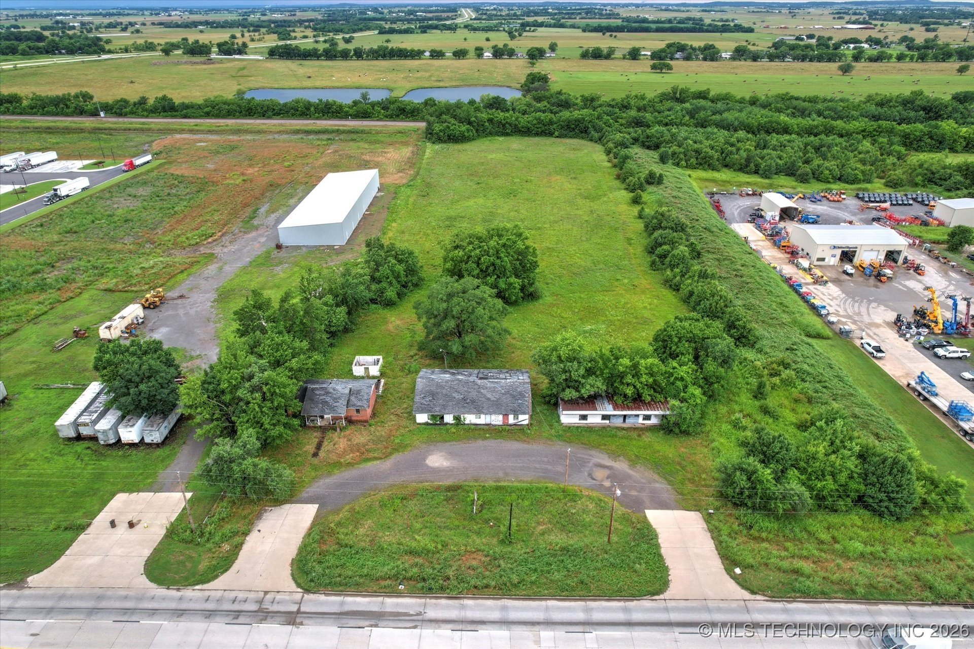 1301 S Chouteau Avenue Property Photo 3