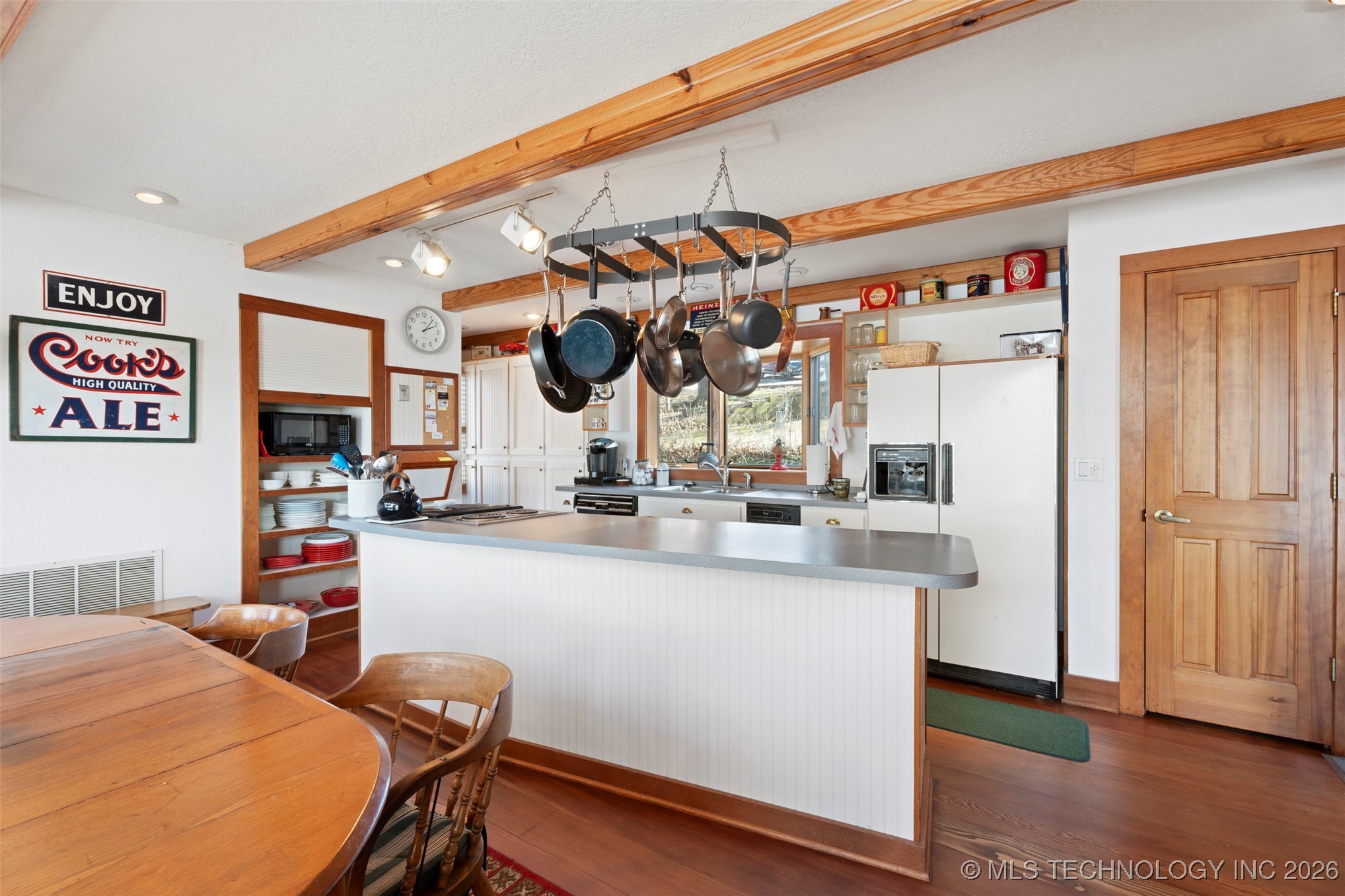 25541 S 676 Road Property Photo 3