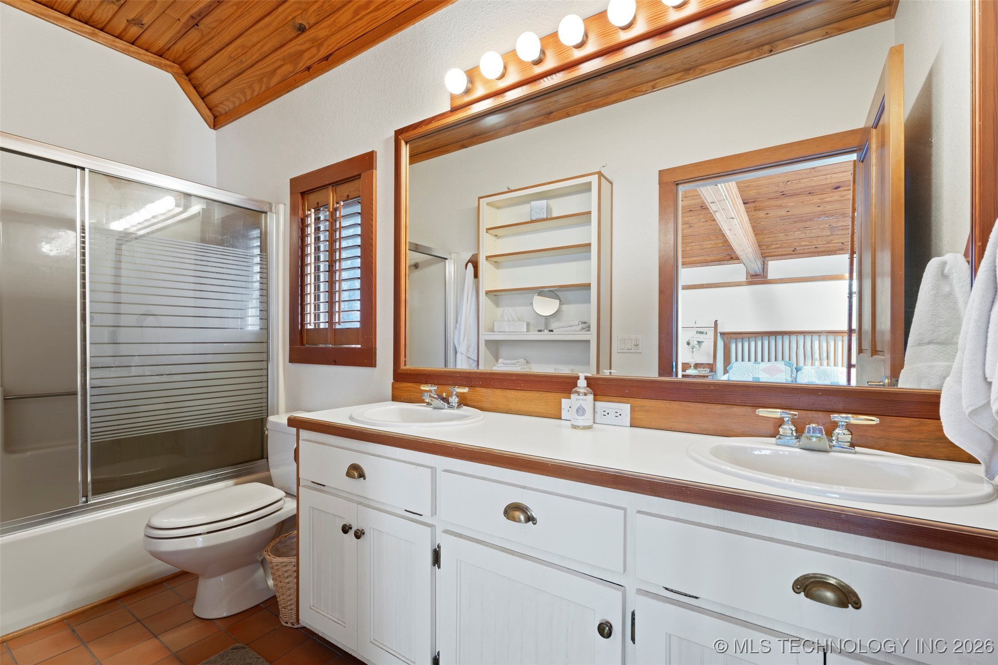 25541 S 676 Road Property Photo 10