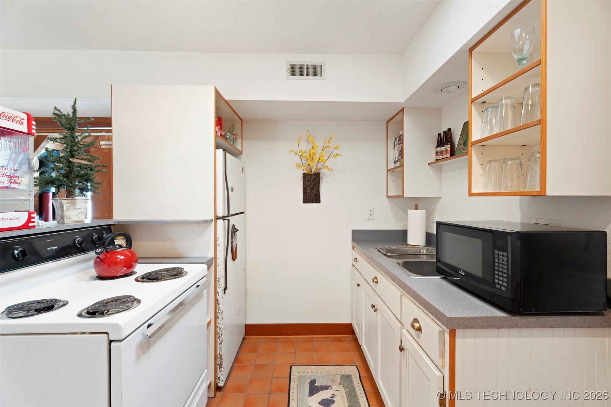 25541 S 676 Road Property Photo 19