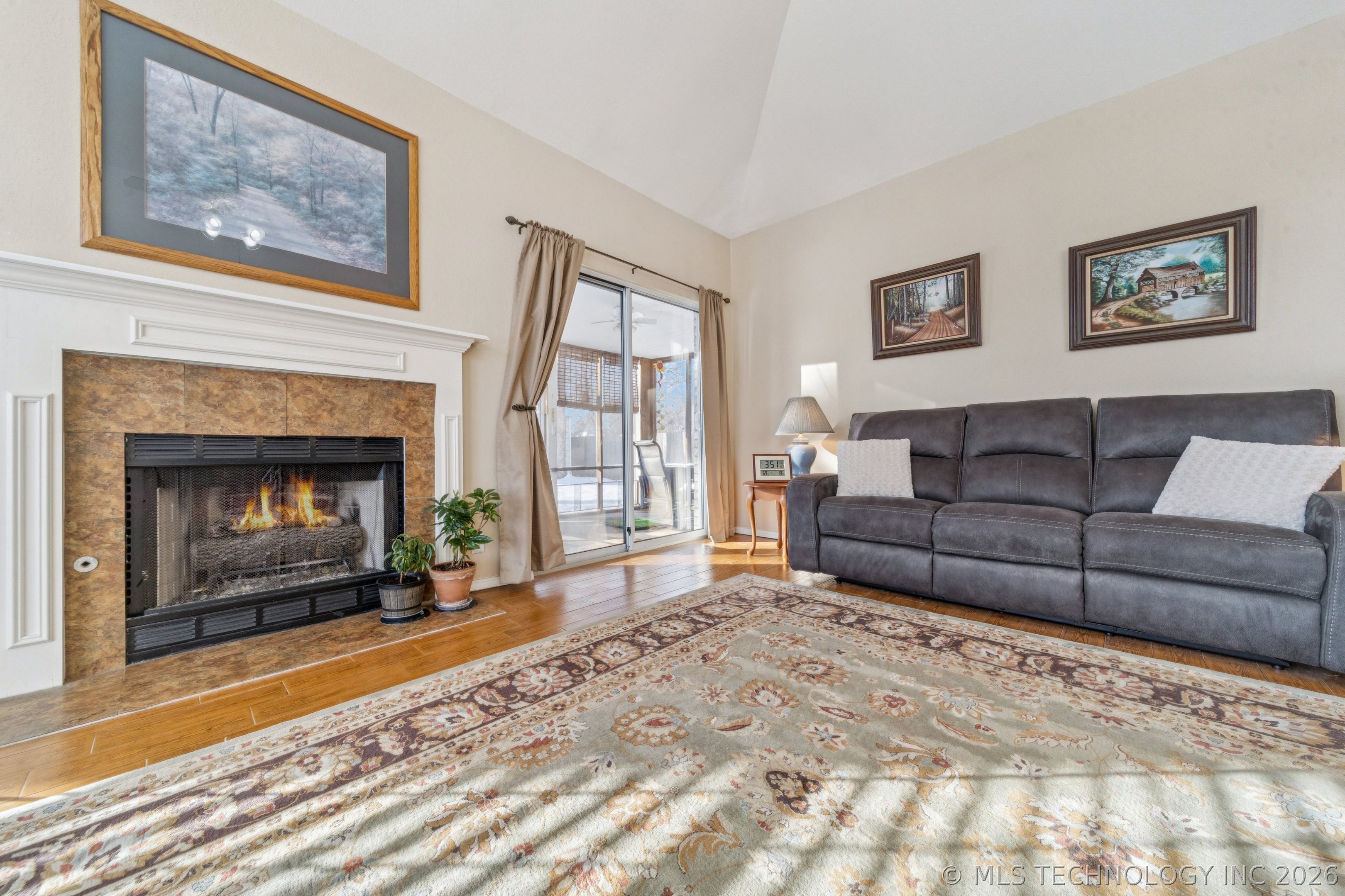 8108 S Juniper Avenue Property Photo 16