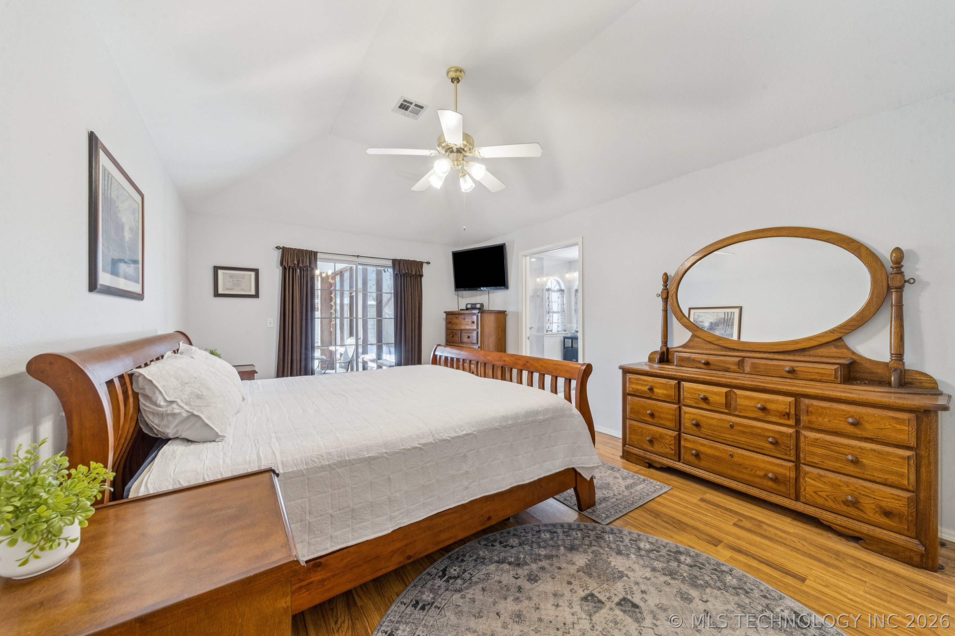 8108 S Juniper Avenue Property Photo 17